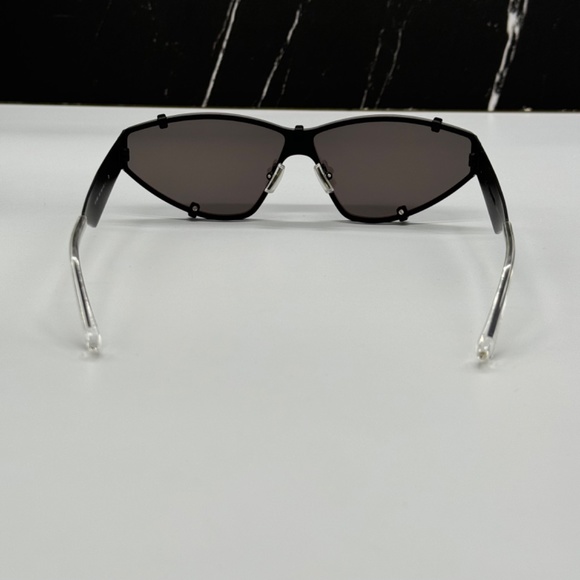 NEW BV1165S 002 BOTTEGA VENETA BLACK WOMEN BOTTEGA VENETA SUNGLASSES - Picture 8 of 12